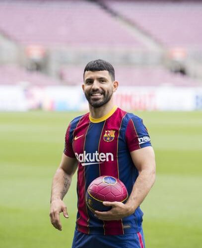 تقديم "كون" أغويرو , بالصور ... 46