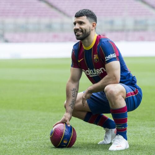 تقديم "كون" أغويرو , بالصور ... 55