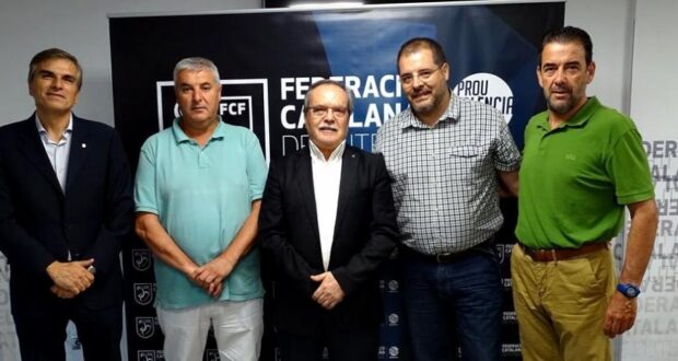 بعد الجدل , من هو مستشار التحكيم الحالي لبرشلونة ! 1