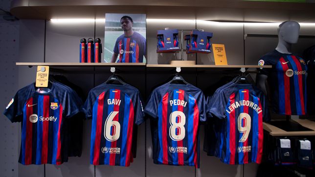 فاتي , متجر برشلونة