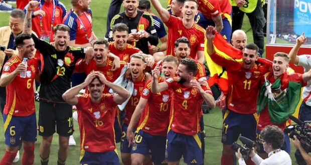 تتويج جعل برشلونة وريال مدريد يصل إلى بايرن ميونيخ 1