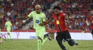 برشلونة يكتشف الوجه الخفي لموهبته الذهبية 3