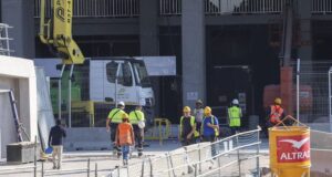 فحص يويفا يكشف التأخير لبرشلونة 4