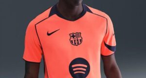 قميص برشلونة الثالث لهذا الموسم