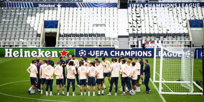 تدريبت برشلونة في ملعب نيوكاسل
