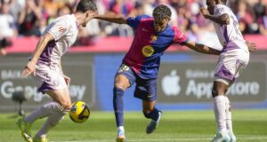 مهاجم برشلونة لامين يامال في مباراة أمام جيرونا