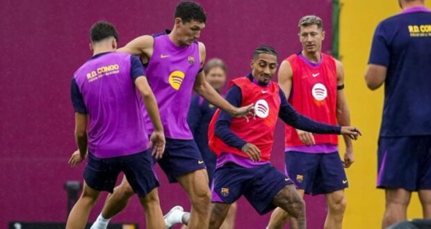 وانضم رافينيا إلى تدريبات الفريق، كما فعل فيران، في حين يواصل كريستنسن التعافي من التهاب المعدة والأمعاء.