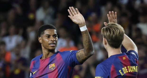 برشلونة - أولمبياكوس. احتفال راشفورد بالهدف.