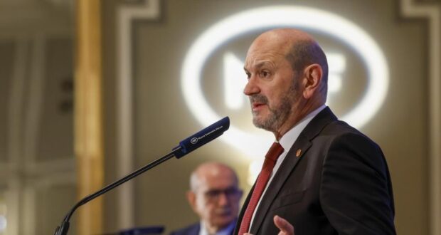 لا يعتقد لوزان أن الخلاف بين لامين وكارفاخال سيؤثر على انسجام الفريق.