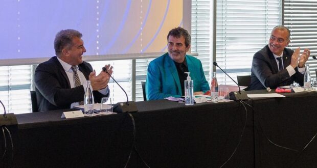 جوان لابورتا، خافيير سالا إي مارتن ورافا يوستي، في صورة أرشيفية