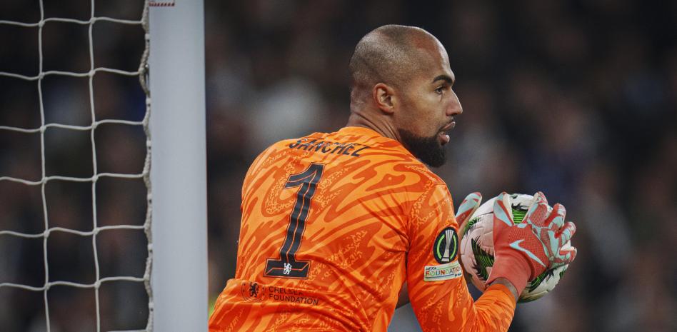 روبرت سانشيز خلال مباراة تشيلسي