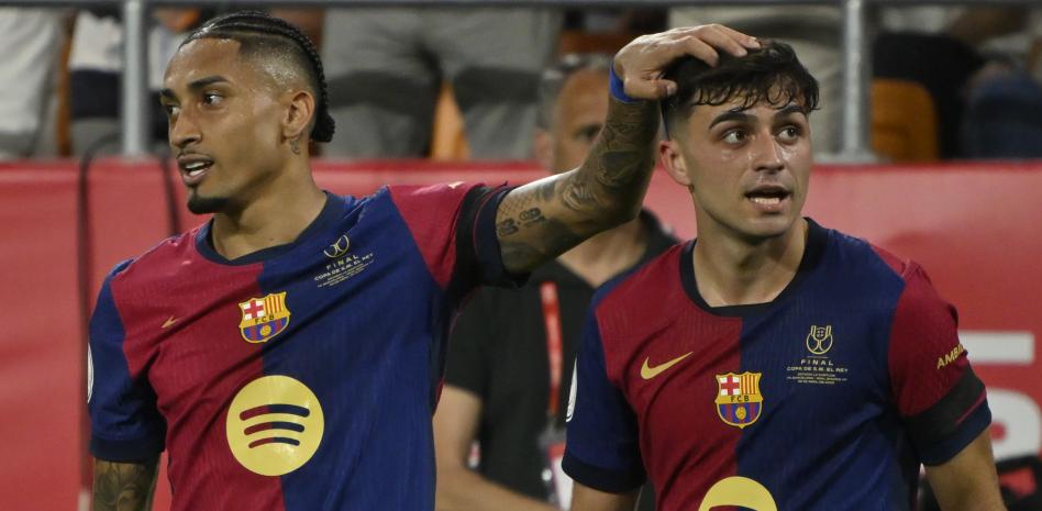 وكان رافينيا وبيدري عنصرين أساسيين في نجاحات الموسم الماضي، ويجب أن يكونا كذلك الآن حتى يتمكن برشلونة من العودة إلى المسار الصحيح.