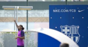 رافينيا يتدرب في المدينة الرياضية