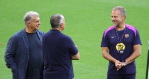 خوان لابورتا وهانسي فليك في جلسة تدريبية