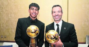 لامين يامال وخورخي مينديز في حفل توزيع جوائز جلوب سوكر 2024