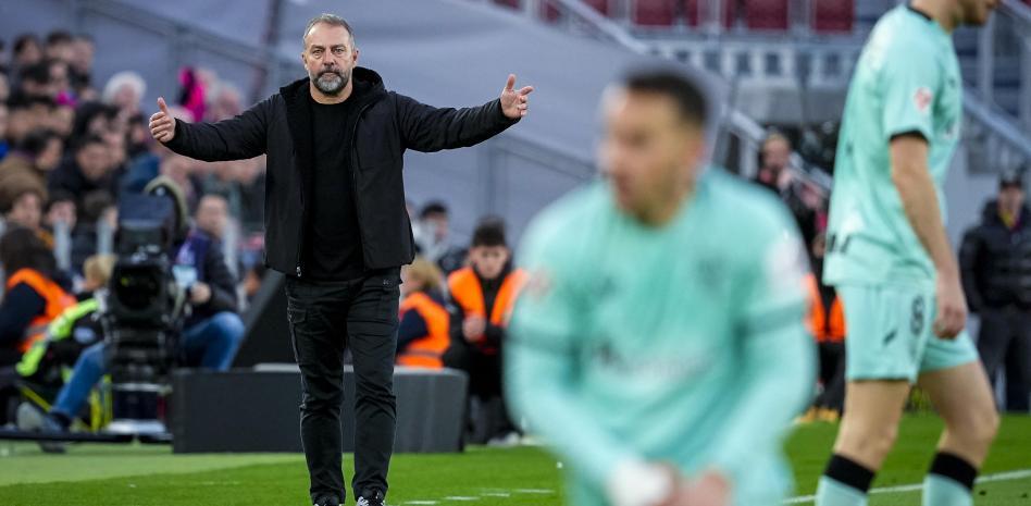 فليك، خلال أول مباراة له كمدرب لبرشلونة في ملعب كامب نو