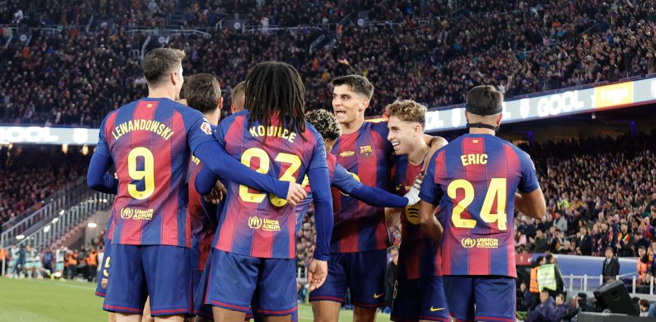 يقترب لاعبو برشلونة أكثر فأكثر من أفضل مستوياتهم وباتوا الآن متأخرين بنقطة واحدة فقط عن المتصدرين في الدوري الإسباني.