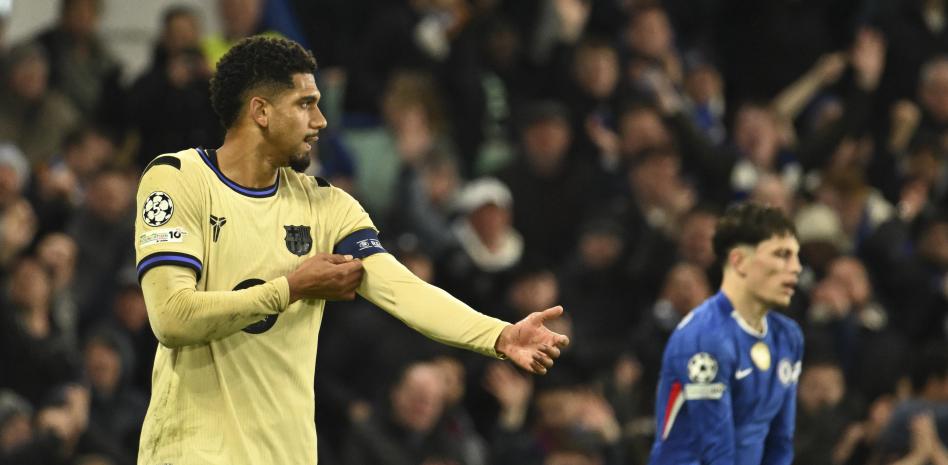 تم طرد أراوخو قبل نهاية الشوط الأول بقليل.