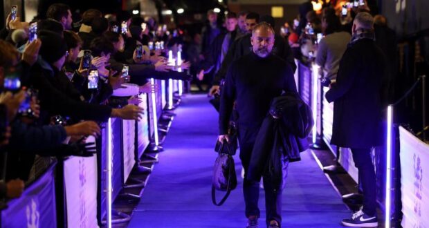 هانسي فليك في مباراة الثلاثاء في لندن ضد تشيلسي