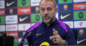 المؤتمر الصحفي للمدرب هانز ديتر فليك لنادي برشلونة قبل مباراة ديبورتيفو ألافيس ضمن دوري EA Sports League لكرة القدم