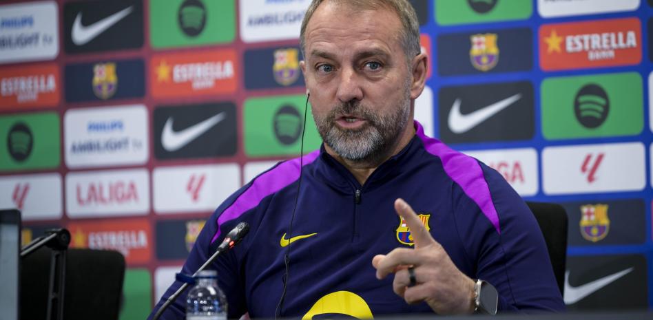 المؤتمر الصحفي للمدرب هانز ديتر فليك لنادي برشلونة قبل مباراة ديبورتيفو ألافيس ضمن دوري EA Sports League لكرة القدم
