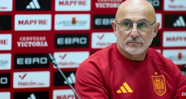 مدرب المنتخب الإسباني لويس دي لا فوينتي في المؤتمر الصحفي