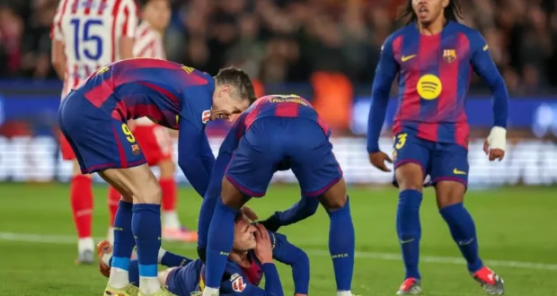 أولمو، في لحظة معاناته من إصابة في الكتف