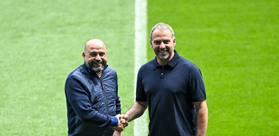 فليك و مدرب اسبانيول