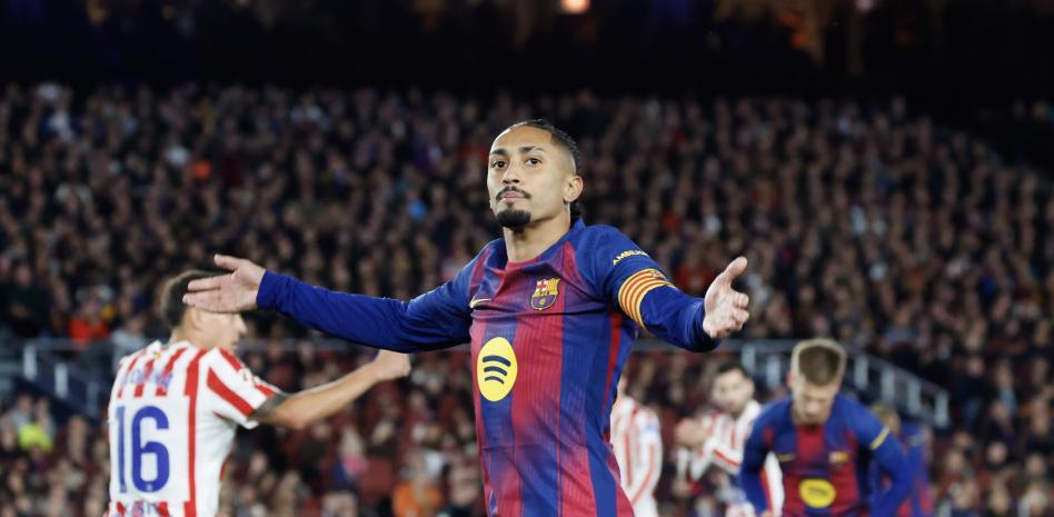 برشلونة vs أتلتيكو مدريد. رافينها تطلب دعم الجماهير.