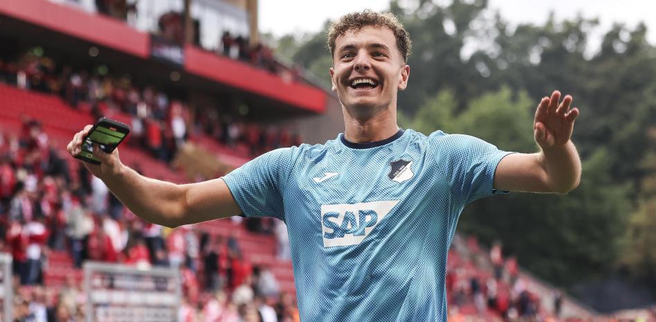 فيسنيك أسلاني مهاجم هوفنهايم