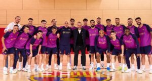 هانزي فليك في زيارة لفريق كرة الصالات