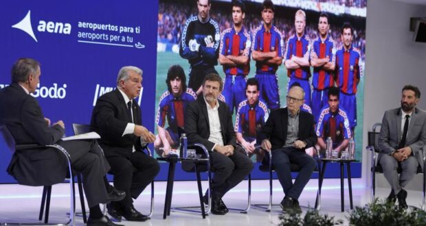 رئيس نادي برشلونة، جوان لابورتا، في فوروس دي فانجارديا.