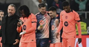 هنأ ليفاندوفسكي روني بعد مباراته الرائعة ضد بيتيس