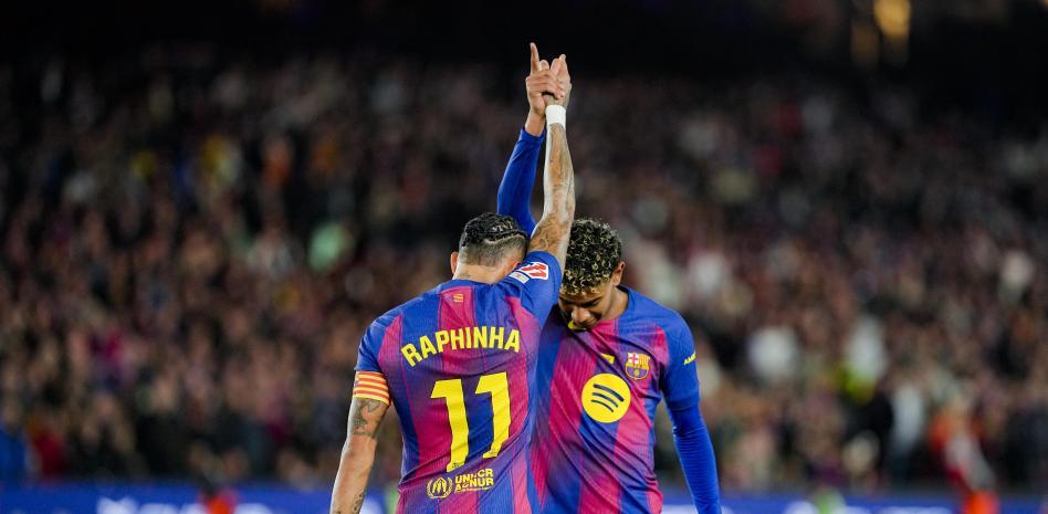 لامين يامال و رافينيا