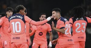 لاعبي برشلونة