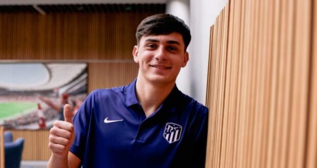 وكان جيرونيمو سبينا، من أتلتيكو مدريد، مرتبطًا بالفعل بالانتقال إلى برشلونة في أغسطس الماضي