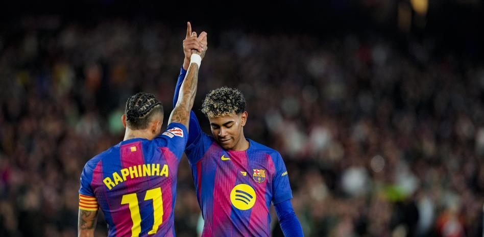 لامين يامال و رافينيا