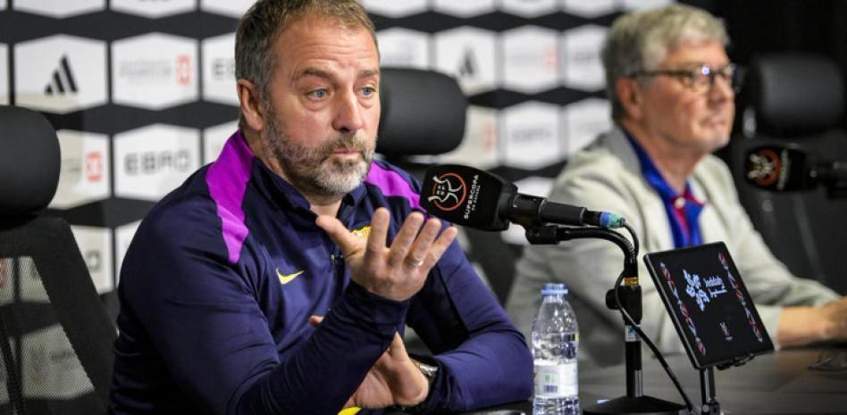 فليك يلمّح لصفقة نارية 1 فليك