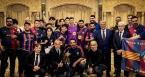 لابورتا و ليفاندوفسكي مع المشجعين