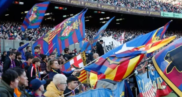 صورة لمنصة التشجيع القديمة في ملعب كامب نو