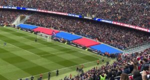 مدرج التشجيع لبرشلونة في الكامب نو