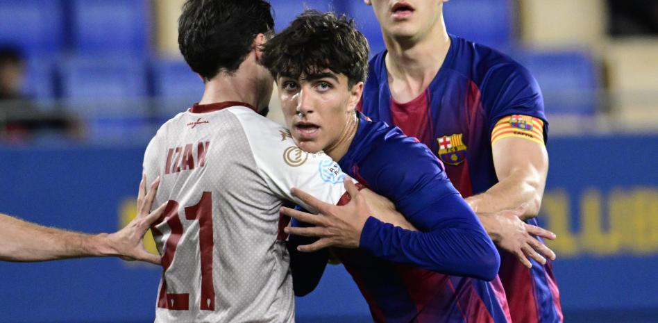 لعب بيدرو فيلار مباراته الثانية مع الفريق الرديف، حيث بدأ المباراة وأكمل التسعين دقيقة كاملة.