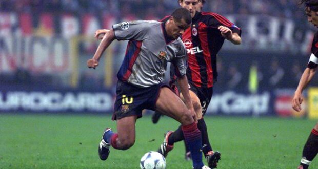 آخر مرة سقط فيها برشلونة في دور المجموعات 1 ريفالدو