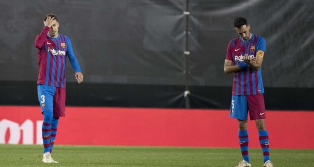 الترتيب بعد الهزيمة الثالثة لبرشلونة برصيد 15 نقطة من أصل 30 1 بيكيه و بوسكيتس