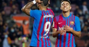 المال الذي يلعب عليه برشلونة في مباراة دوري أبطال أوروبا ضد بنفيكا 7 أخوماش و ممفيس ديباس