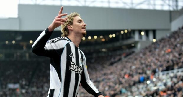 سيكون نيك وولتميد قادراً على اللعب ضد برشلونة