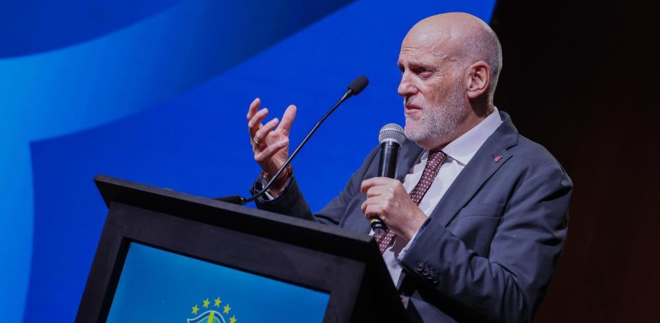 خافيير تيباس