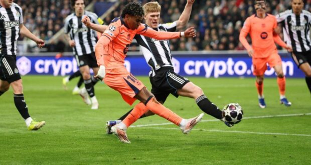 لامين يامال و لويس هال