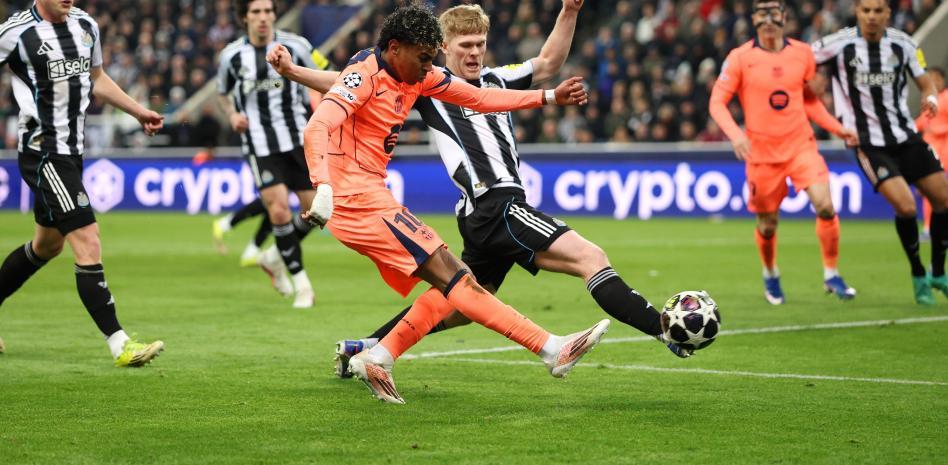 لامين يامال و لويس هال