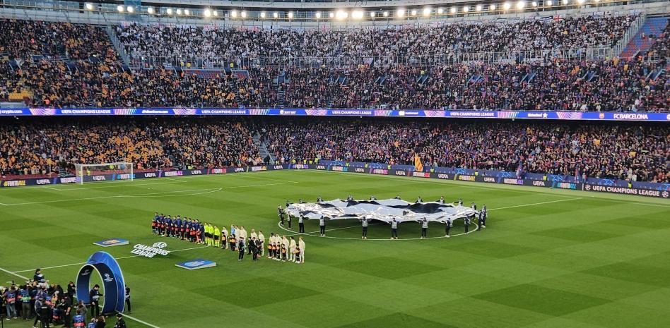 جماهير نيوكاسل في الكامب نو